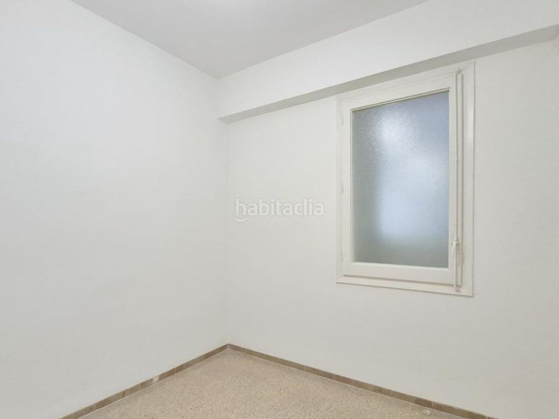 Piso pis 125 m2 de 4 hab orientat a sud i totalment reformat al costat de lajuntament en Terrassa