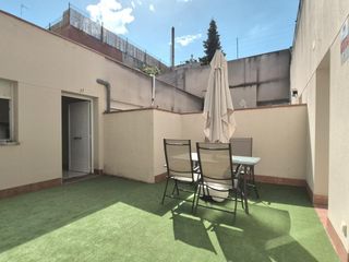 Planta baixa  De concepción arenal. Planta baixa any 2010 de 2 hab i gran estudi 20 m2 amb pati 20 m