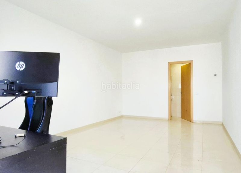 Foto 01365967-6839-43c4-a724-4c48baf3a191. Planta baixa amb calefacció aparcament a Cementiri Vell Terrassa