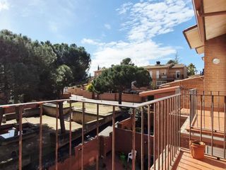 Zweistöckige Wohnung in Del mas sot 3. A lavinguda mas sot magnific duplex 140 m2 de 4 hab amb terrassa