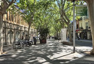 Appartement  Calle d'arquímedes. Magnific pis de 100 m2 i 4 dobles al costat de la rambla