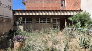 Maison jumelée  Calle de linné. Solar amb 2 petites construccions auxiliars per rehabilitar comp