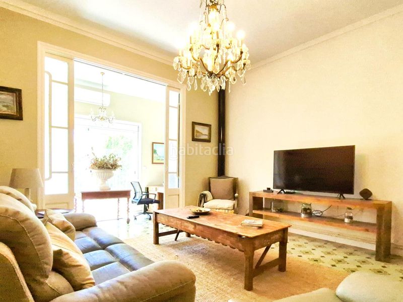 Foto 5686028d-8695-4836-90a0-483fc6504098. Casa adossada amb calefacció a Barri del Centre Terrassa