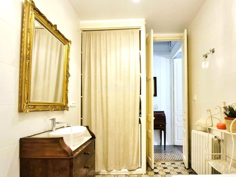 Foto 581f7404-8401-4949-8cef-5cbd8afefd7e. Casa adossada amb calefacció a Barri del Centre Terrassa