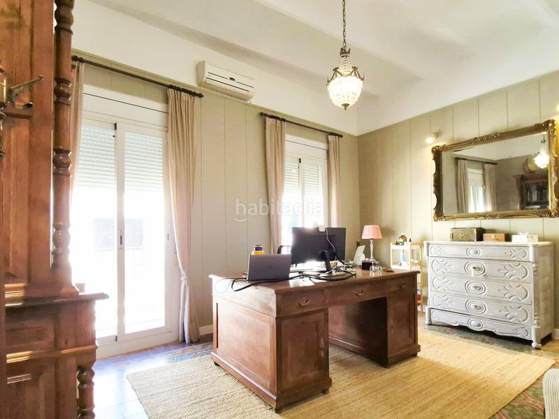 Foto cd8204ac-2ff2-4901-b8c6-c4ea9a0b7831. Casa adossada amb calefacció a Barri del Centre Terrassa