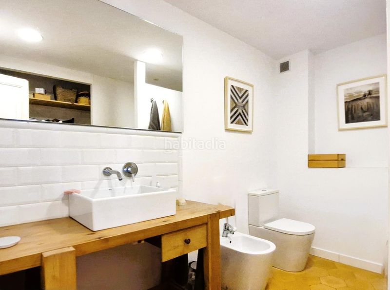 Foto fcf854ba-e4a8-4569-b1a4-a295db1b06f5. Casa adossada amb calefacció a Barri del Centre Terrassa