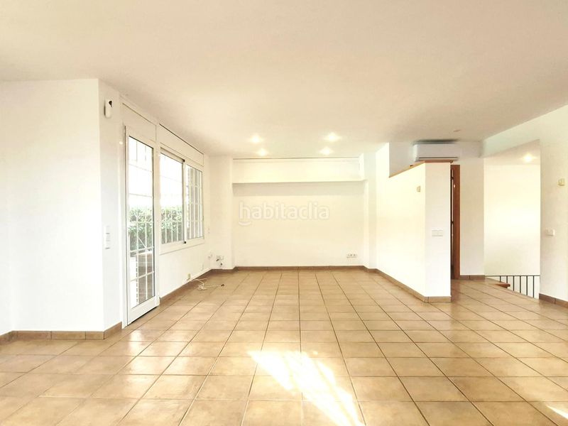 Foto 0cb2de5e-f85b-4ea9-89e7-59b6e58734aa. Casa amb piscina a Matadepera