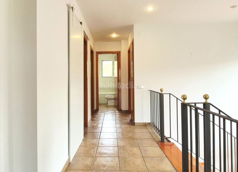 Foto 814734f3-b2a8-439c-9405-43910557d18e. Casa amb piscina a Matadepera