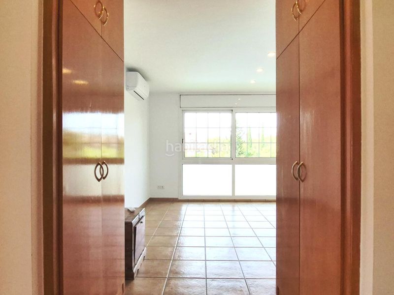 Foto a3cbd79f-4ad6-4861-9a34-d36cec4c3a1d. Casa amb piscina a Matadepera