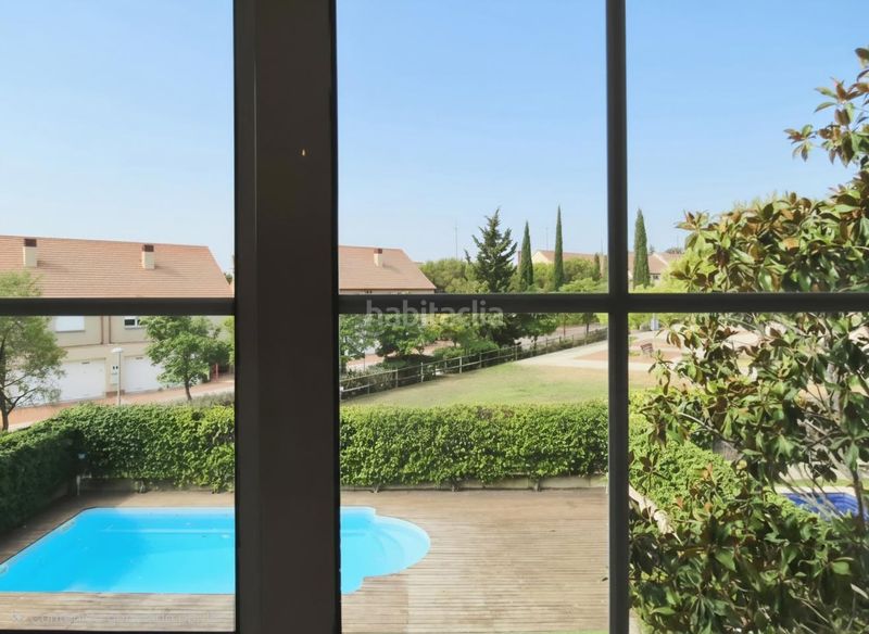Foto f9eae849-a30a-49e4-a03a-ccd907b5613b. Casa amb piscina a Matadepera