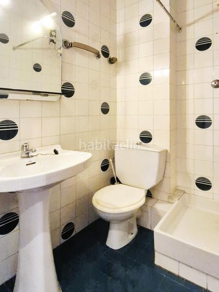 Foto 0abd41d0-a241-40ea-9c8f-ab9fe418f5e4. Etagenwohnung mit heizung in Barri del Centre Terrassa