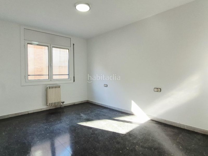 Foto 5da1fed1-0024-4a20-a7ea-4541fd1e3b66. Etagenwohnung mit heizung in Barri del Centre Terrassa