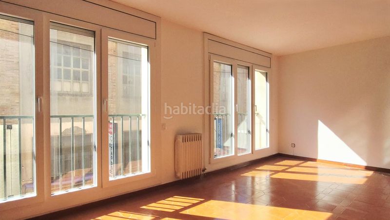 Foto 71c80d15-66b2-4fbd-bd20-5f70733bdbe7. Etagenwohnung mit heizung in Barri del Centre Terrassa