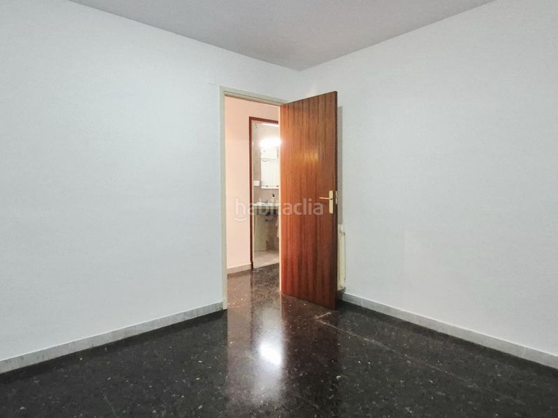 Foto 9c3adf64-42d8-49a8-adf4-22e3c4405df6. Etagenwohnung mit heizung in Barri del Centre Terrassa