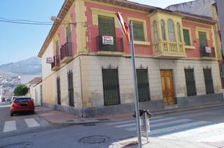 Casa  Calle zacatn. Se vende gran casa de pueblo en pinos puente