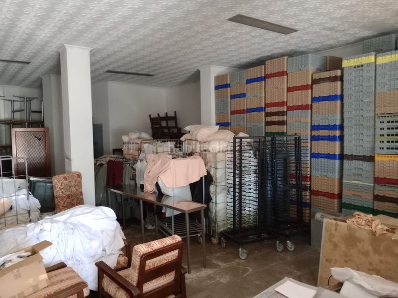 Foto cdf6fb5c-4342-47e0-bf81-98fafd225697. Local comercial a Pinos Puente