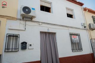 Casa  Calle macías. Hermosa casa de venta en illora