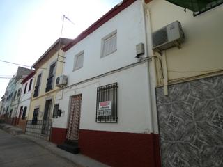 Casa  Calle macías. Hermosa casa de venta en illora