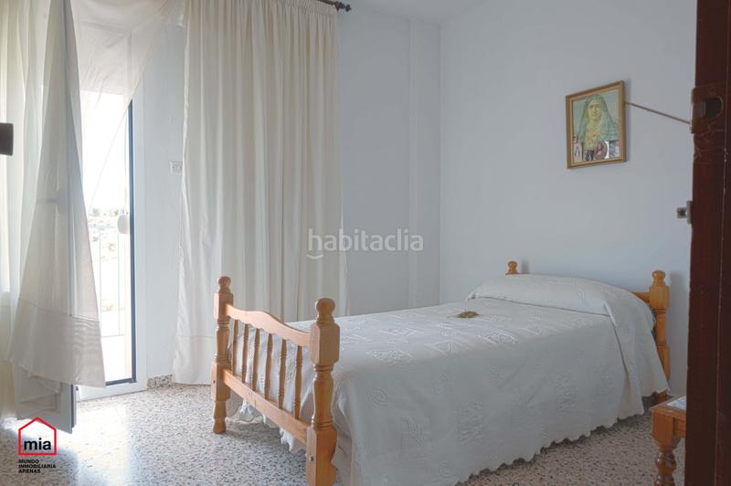 Foto 98e9d554-8f27-4859-a018-c91f1ddbe013. Haus mit kamin in Íllora