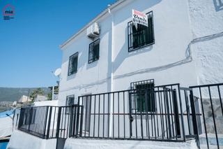 Casa  Calle pajarejos de alomartes. gran oportunidad en llora! ??