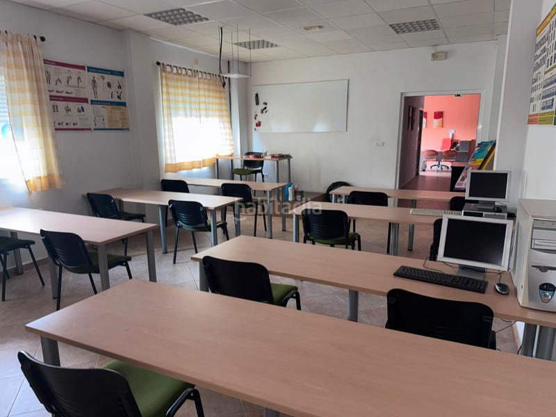 Foto 71e4ffa9-02b4-49c4-884f-f50841e6d90d. Local comercial increíble local comercial en Láchar