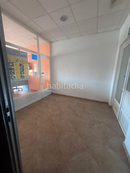 Foto 7a0a0ac3-a835-4f6f-b845-7521f0d332a9. Local comercial increíble local comercial en Láchar