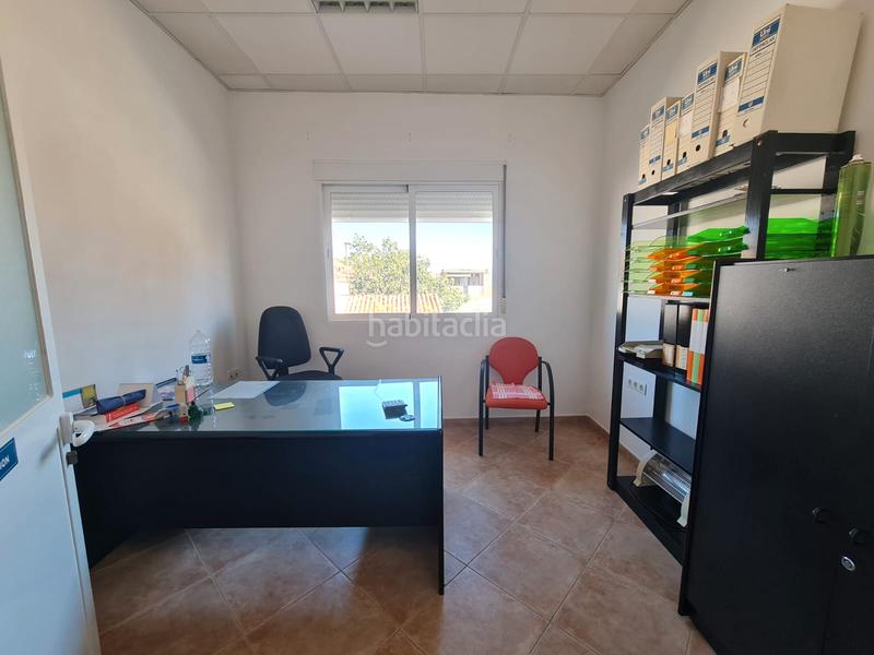 Foto dd609c72-508f-4f48-b86b-f757ffe1e976. Local comercial increíble local comercial en Láchar