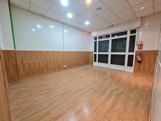 Geschäftsraum  Calle lopez de los rios. Local en venta en cijuela