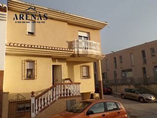 Casa  Calle sevilla. Casa en venta en pinos puente