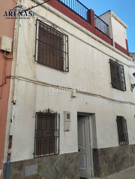 Foto 19674b9b-1a0d-4c0e-9314-7e7c3ee4b721. Casa  en venta en Íllora