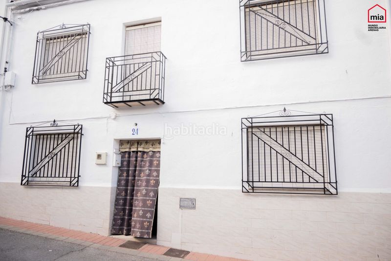 Foto f3d7d52e-a91c-44ee-b895-9bbfeffe1b27. Casa a Íllora