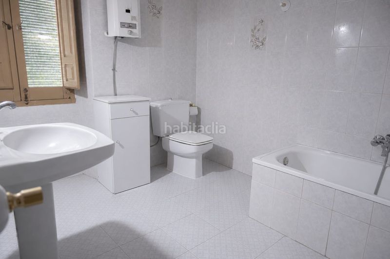 Foto c95201f8-33c4-4bd3-a521-e94a28f963de. Casa a Íllora
