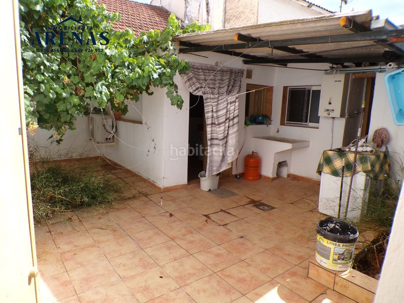 Foto d29a76eb-d1c9-4a9d-8e73-8d43d77daac9. Casa a Íllora