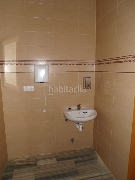 Foto dc0c8308-82f2-42aa-90c9-6041cca48b04. Affitto locale commerciale in Pinos Puente