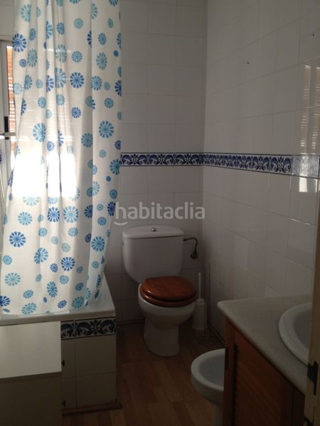 Foto 0563db01-4880-44a3-876c-168eb4e2da25. Rent flat in calle castillo de utrera 32 in Bami - La Estrella Sevilla