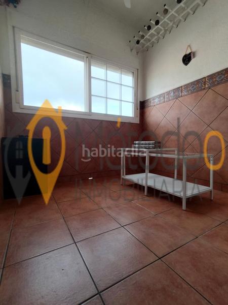 Foto b7529837-bc89-4e43-b297-86cc71e396f8. Piso vivienda ideal para familia en colores - entreparques Sevilla