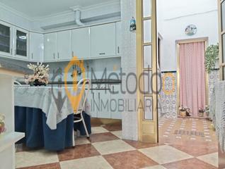 Casa adossada  Calle torrelaguna. Casa torrelaguna, 145.000€ sevilla