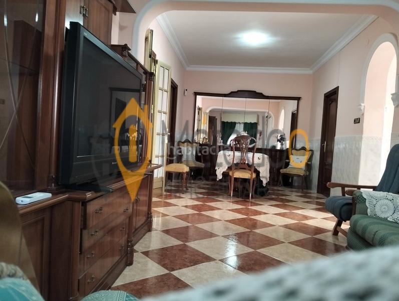 Foto b2de5091-472c-487e-b193-f5fb79233879. Casa adosada casa torrelaguna, 145.000€ en Torreblanca Sevilla
