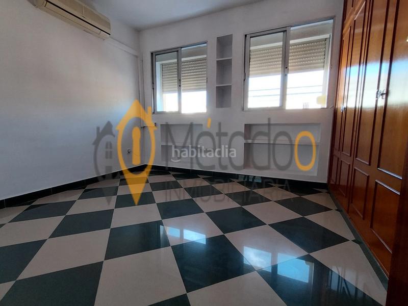 Foto e6ff91ca-70d3-41c0-8a2d-d18fe9829606. Flat with heating in Nueva Alcalá Alcalá de Guadaira