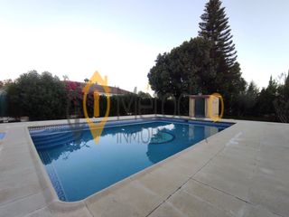 Chalet  Carmona. Pradollano