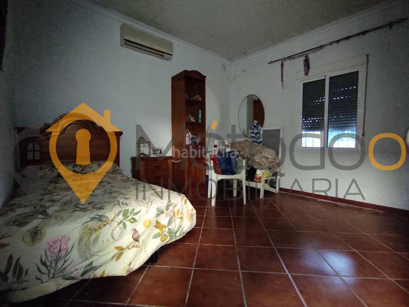 Foto 688f7981-36c1-428b-a5e3-29ca002f0e7c. Chalet con camino parcheggio piscina in Carmona