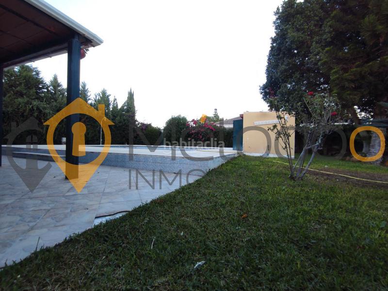 Foto 98aa5f66-3157-4b67-8d70-3a6849a29f6a. Chalet con camino parcheggio piscina in Carmona