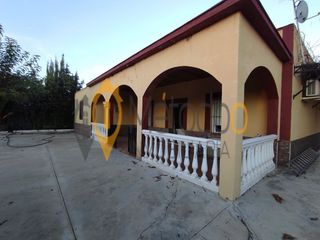 Chalet  Carmona. Pradollano
