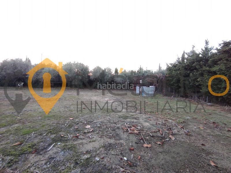 Foto f45884e2-6311-42d2-9b11-cd0e13bad56d. Chalet con camino parcheggio piscina in Carmona