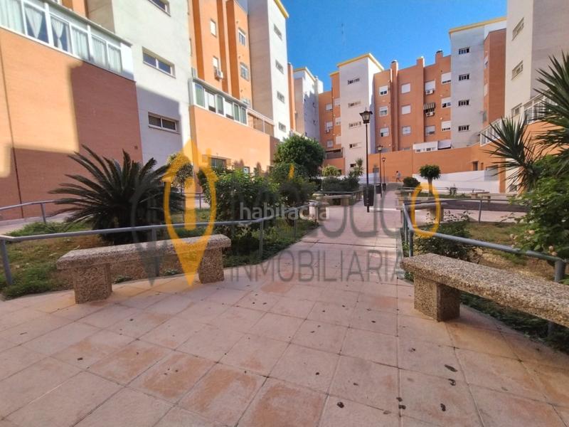 Foto a32b31b7-1209-496a-873b-858eec3fa330. Pis a calle isadora duncan 9 a La Plata Sevilla