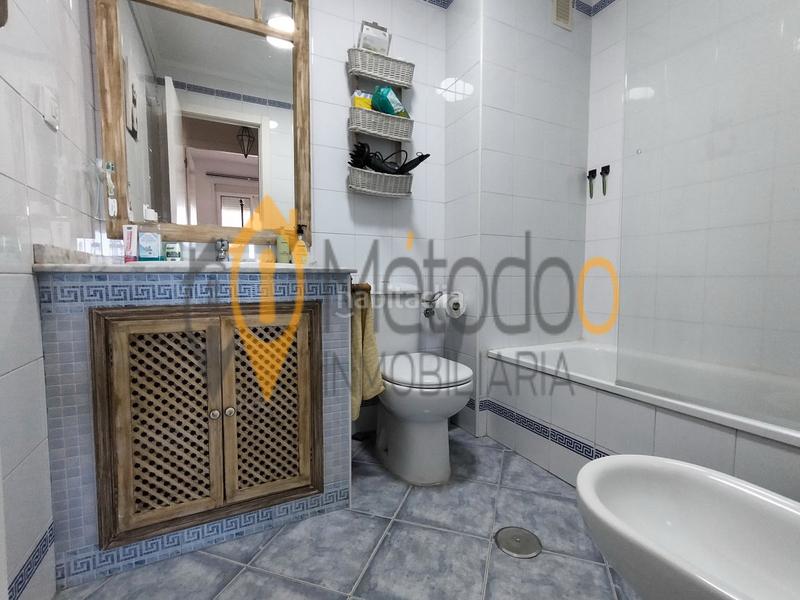 Foto e50ad70a-e4df-438a-bc41-54e979552632. Pis a calle isadora duncan 9 a La Plata Sevilla