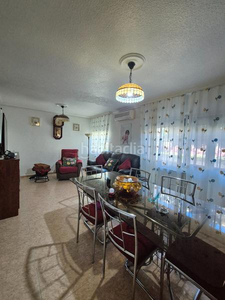 Foto 8c614485-dc1c-4998-914a-acc54c470028. Appartement avec chauffage dans Parque Alcosa Sevilla