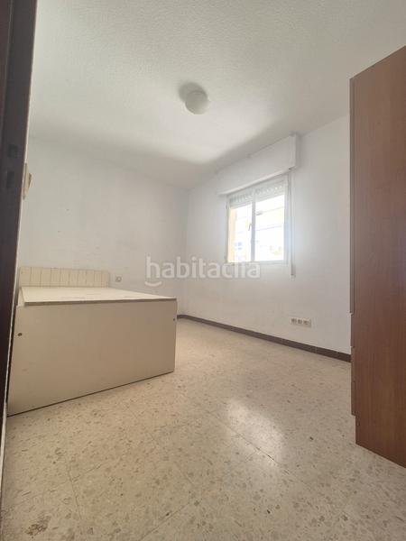 Foto 94b66a52-2d08-48ff-9372-238f4277256a. Appartamento in barriada los príncipes fase v 6 in Sevilla