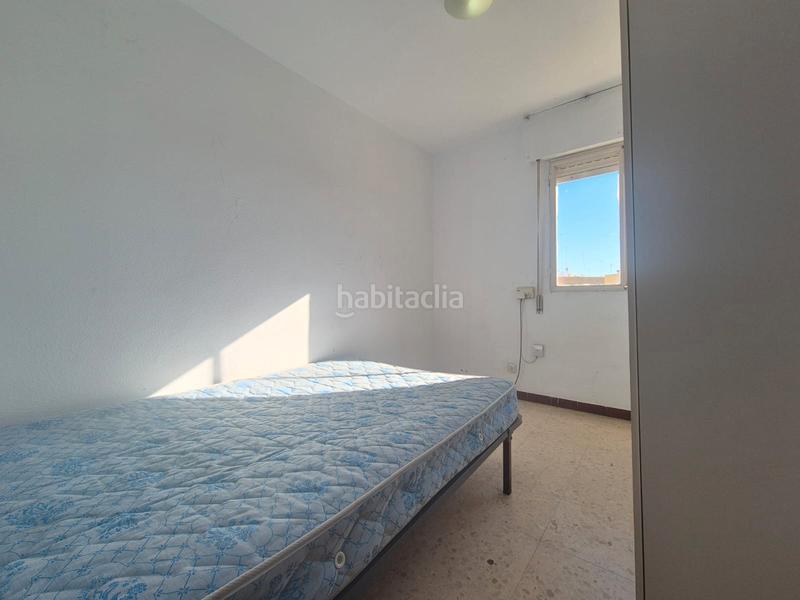 Foto aa9a6fc2-0354-4721-895a-6c83bef87c0a. Appartamento in barriada los príncipes fase v 6 in Sevilla