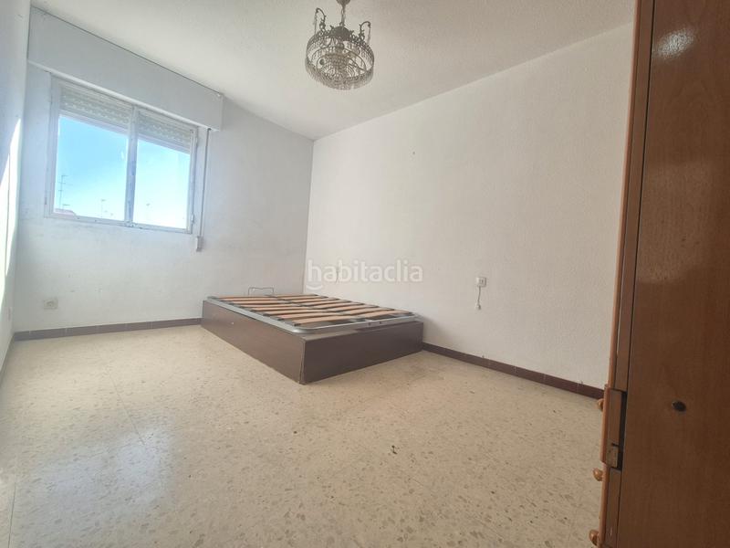 Foto f9fbb519-5f8a-4c16-afc7-d15afe0536b7. Appartamento in barriada los príncipes fase v 6 in Sevilla